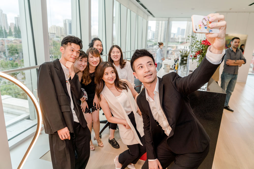 「Clear Mirror～Transparency」exhibition opens at Gensler Shanghai office