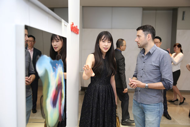 前進全球頂級建築事務所．美國Gensler上海總部 李善單+瑪馨玲月「明鏡～Transparency」開展