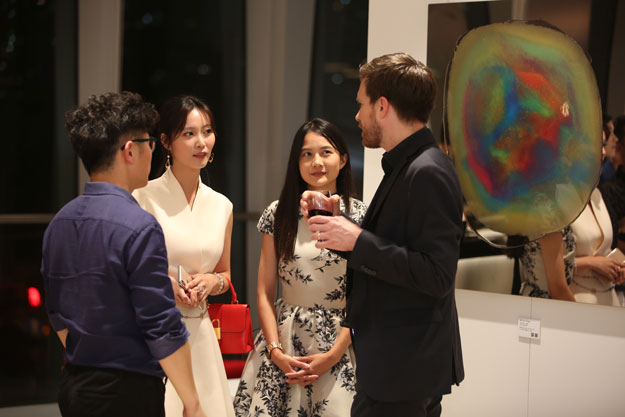 前进全球顶级建筑事务所．美国Gensler上海总部 李善单+玛馨玲月“明镜～Transparency”同城双展