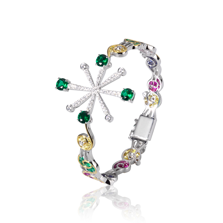 Great Jewel in Hand Bracelet