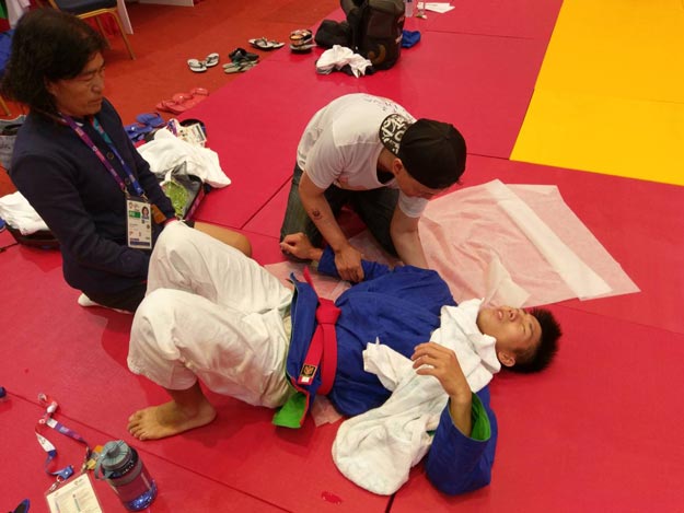 香華天贊助詹皓程在亞運克拉術養氣道按摩